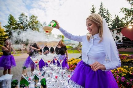 Пирамида из бокалов  Армавир