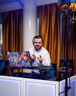 Dj (Диджей), ведущий на праздник, проф. звук  Армавир