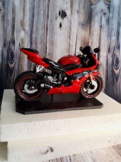 Фигурки из мастики и пластика  Армавир