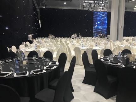 Аренда банкетной мебели и посуды  Армавир