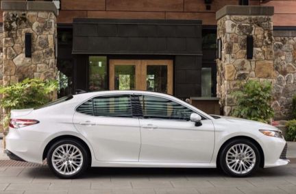 Авто с водителем бизнес класс  Армавир