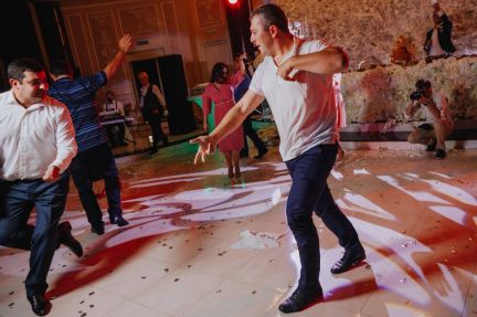 Световое оборудование для свадеб  Армавир