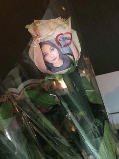 Надписи и фото на живых цветах к любому празднику  Армавир