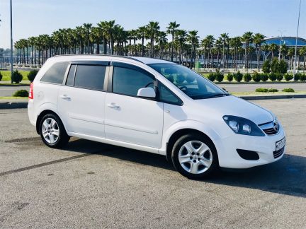 Прокат Opel Zafira АКПП (7 мест, выезд в Абхазию)  Армавир