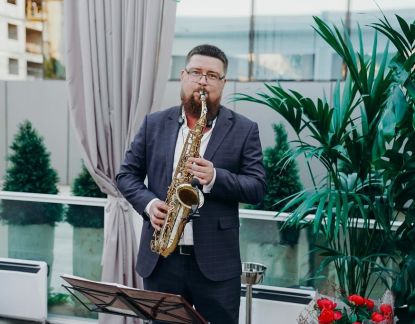 Саксофонист на юбилей - живая музыка на праздник  Армавир