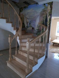 Деревянные лестницы дуб, бук, ясень  Армавир