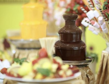 Шоколадные фонтаны на торжество  Армавир