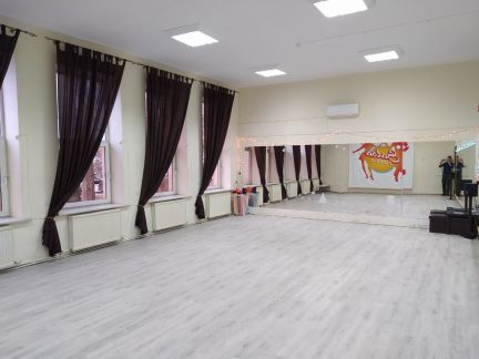 Сдам зал в аренду для танцев, йоги, фитнеса и пр  Армавир