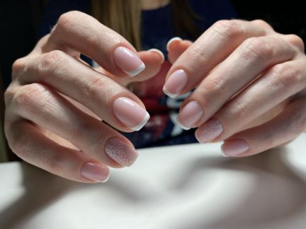 Маникюр, педикюр на Античном  Армавир