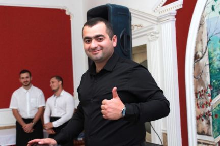 Певец, dj, музыкант на Ваше мероприятие  Армавир