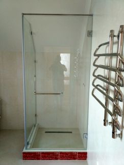 Изготовление душевых кабин и перегородок под заказ  Армавир