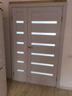 Установка межкомнатных дверей настил ламината  Армавир