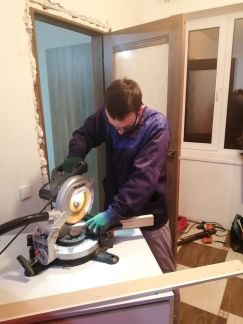 Установка, монтаж межкомнатных дверей  Армавир