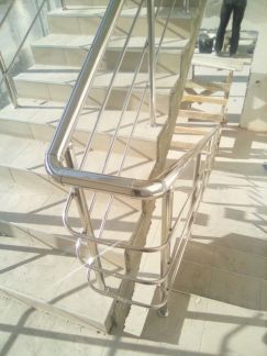 Перила, ограждения из нержавеющей стали  Армавир