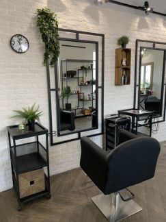 Аренда рабочего места парикмахера в салоне красоты  Армавир