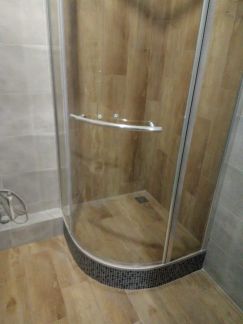 Плиточник укладка плитки ремонт ванны  Армавир