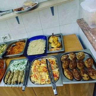 Доставка горячих обедов. Комплексы. На выбор  Армавир