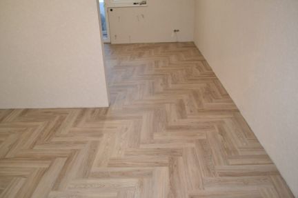 Укладка ламината, кварцвинила и ковровой плитки  Армавир