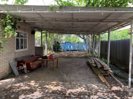 Дом 95м кв. на участке 14 сот.  Армавир