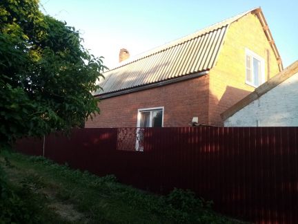 Дом 72м кв. на участке 6 сот.  Армавир