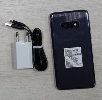 Смартфон Samsung Galaxy S10e 6/128GB А958828рб 