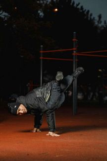 Брейк данс групповые и индивидуальные тренировки  Армавир