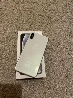 Телефон Apple iPhone XS 64GB серебристый  Армавир