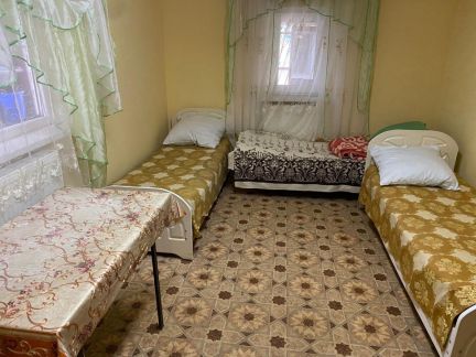 Дом 30м кв. на участке 5 сот.  Армавир