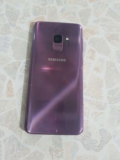 Телефон Samsung s9 