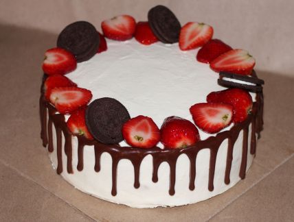 Торты, пряники, шоколадные бомбы на заказ  Армавир