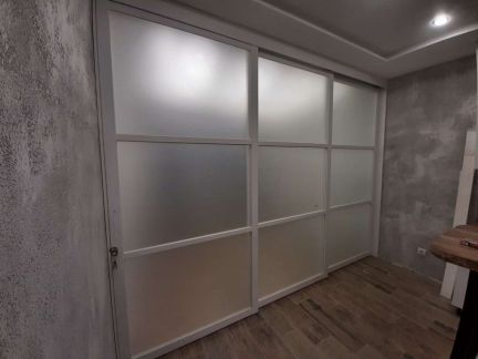 Монтаж дверей.деревяннвх конструкций  Армавир