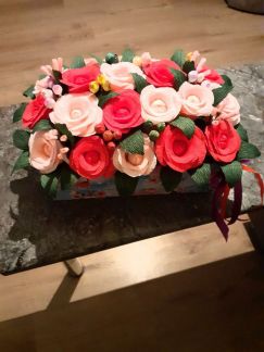 Подарочные букеты и коробки,цветы с конфетами  Армавир