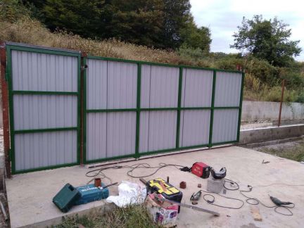 Сварка Навесы Сварщик Заборы Услуги Сварщика вСочи  Армавир