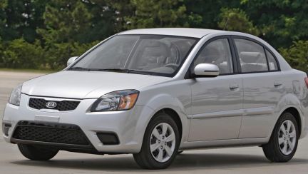 Аренда автомобили на сутки без водителя  Армавир