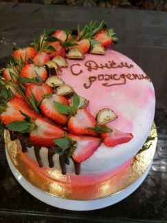 Пеку на заказ торты и не только в 14 лет  Армавир