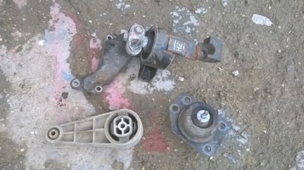 Подушки двс лачетти+разное  - купить на сайте объявлений Армавир онлайн