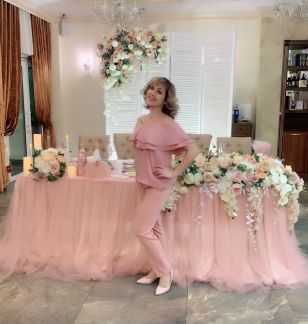 Ведущая на свадьбу  Армавир