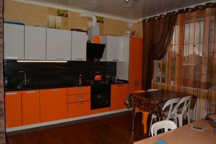 Дом 200 на участке 5  Армавир