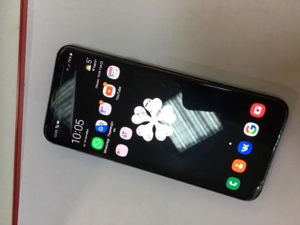 SAMSUNG galaxy s8 plus 