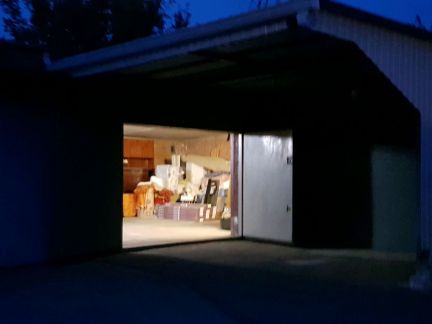 Сдам гараж, &gt, 30 м кв.  Армавир