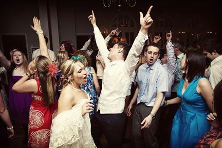 Музыкант-певица Татьяна и ведущая Елена  Армавир