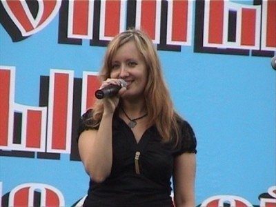 Ведущая-певица+дискотека  Армавир