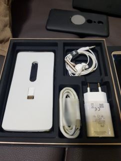 Флагман ZTE Axon 7 (не мини)  - купить на сайте объявлений Армавир онлайн