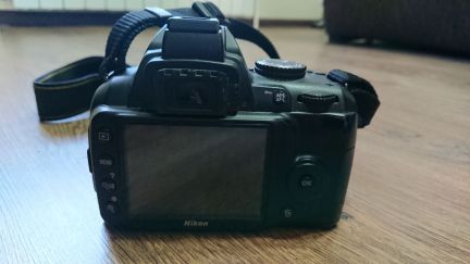 Nikon D3000 