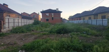 Дом 110 м кв. на участке 8 сот.  Армавир