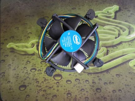 Кулер от процессора intel  Армавир