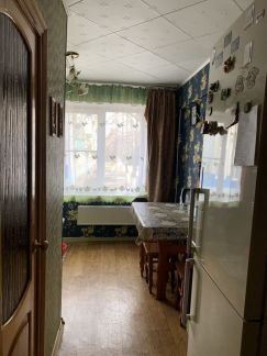 Продаю 2х комнатную квартиру, 50 м кв., 1/5 эт.  Армавир