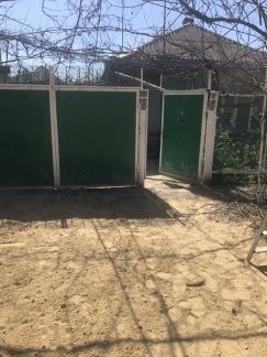 Дом 70 м кв. на участке 6 сот.  Армавир