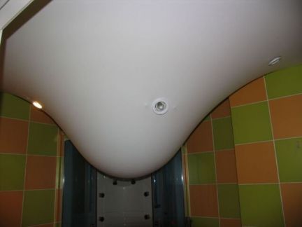 Слив воды, демонтаж натяжных потолков, установка  Армавир