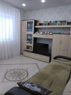 Дом 82 м кв. на участке 5 сот.  Армавир